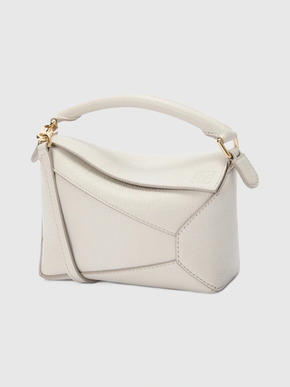 Produktfoto zu Loewe Mini Puzzle Edge bag in soft grained calfskin