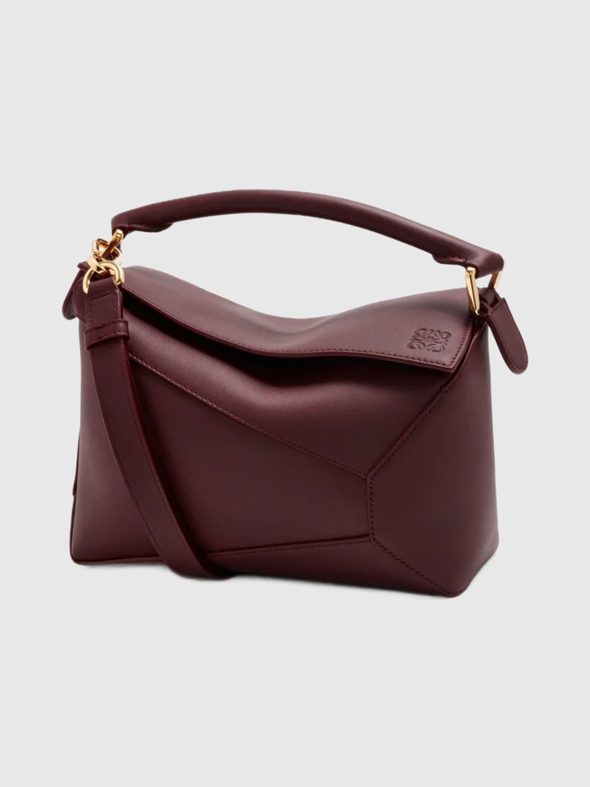 Produktfoto zu Loewe Small Puzzle Edge bag in classic calfskin